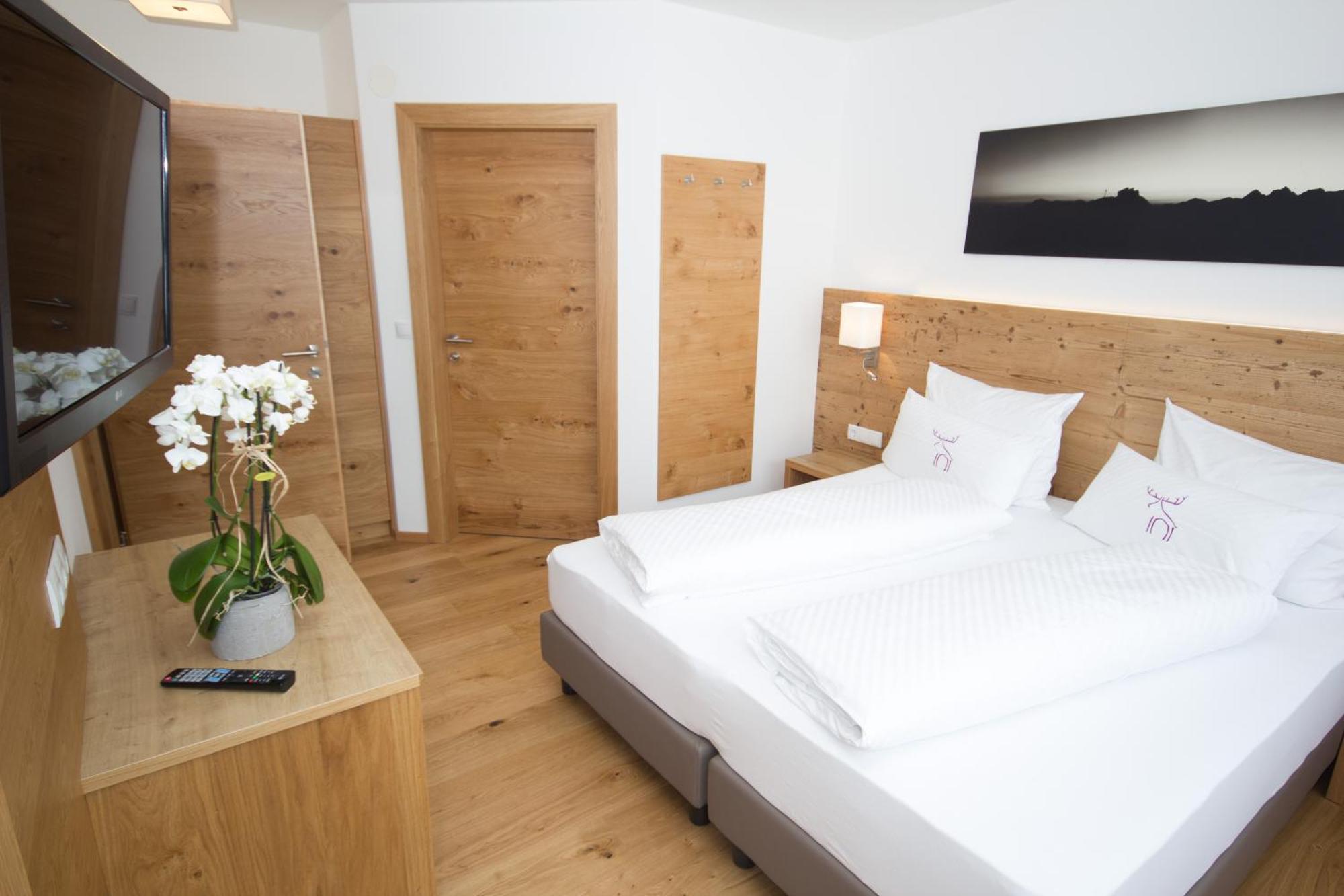 Berglife Appartements Serfaus Zimmer foto