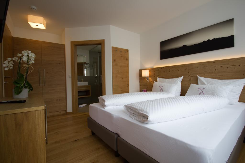 Berglife Appartements Serfaus Zimmer foto